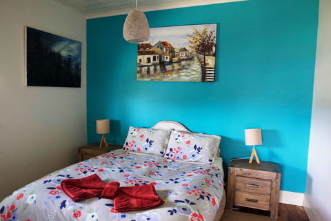The Spotted Salmon Cottage - Hobart Tourism 1