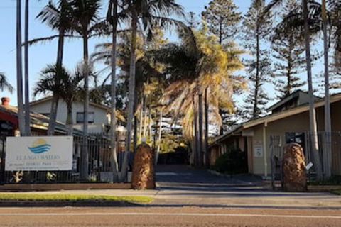 El Lago Waters Tourist Park - Hobart Tourism 0