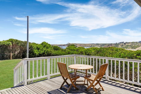 Clifftop Boutique Accommodation - Tourism TAS 0