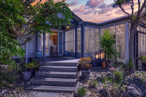 Clifftop Boutique Accommodation - Tourism TAS 2