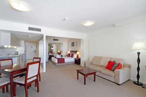 Ocean Views Resort - Hobart Tourism 6