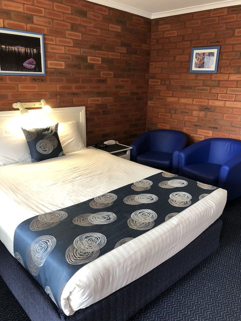 Pelican Motor Inn - Hobart Tourism 6