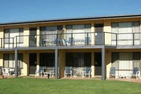 Admirals Lodge - Tourism TAS 3