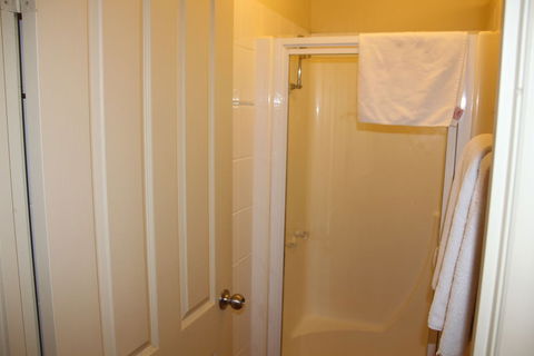 Nireeda Apartments Geelong - Tourism TAS 6