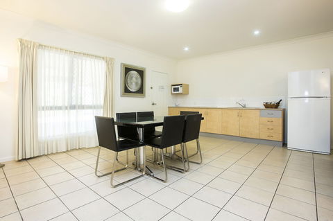 Coral Cay Resort - Hobart Tourism 6