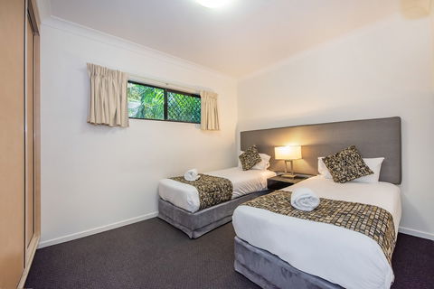 Coral Cay Resort - Hobart Tourism 5