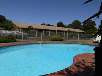 Begonia City Motor Inn - Tourism TAS 4