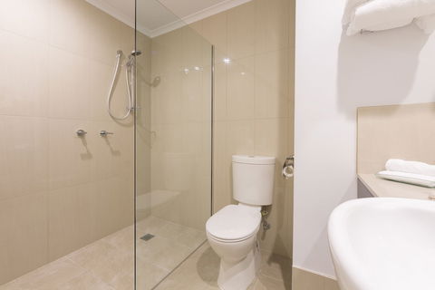 Ramada Encore By Wyndham Belconnen Canberra - Hobart Tourism 5