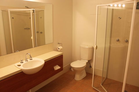 Ramada Encore By Wyndham Belconnen Canberra - Hobart Tourism 2