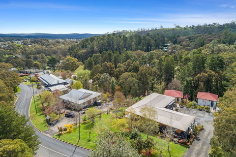 Cloverhill Hepburn Springs - Tourism TAS 3