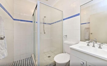 Sinclairs City Hostel - Tourism TAS 0