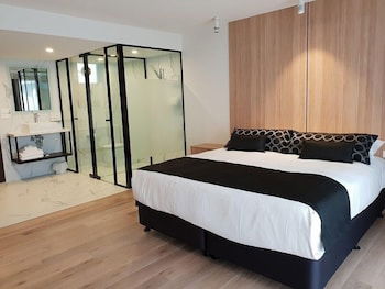 Ocean Front At The Entrance - Hobart Tourism 6