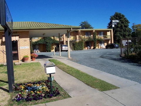 Deniliquin Motel - Hobart Tourism 3