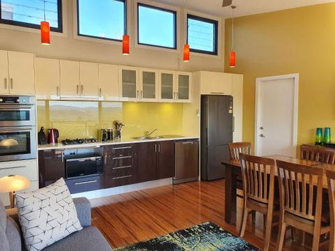 Sanctuary Hill Retreat - Hobart Tourism 1