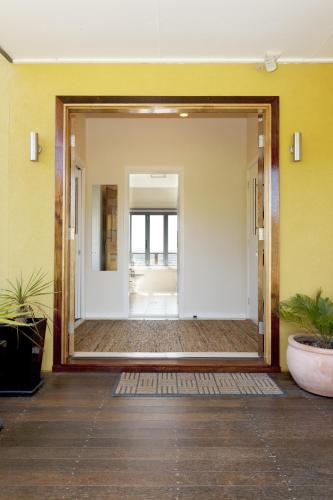 Sanctuary Hill Retreat - Hobart Tourism 5