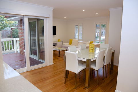 Yarra Glen Racecourse Apartments - Tourism TAS 5