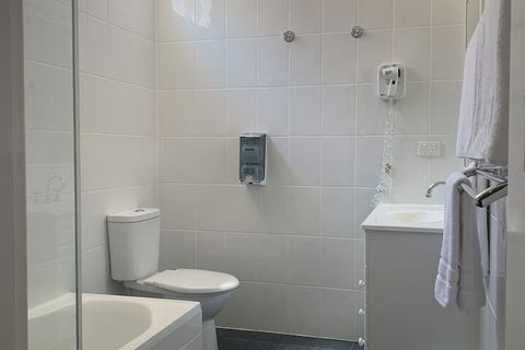 Ashton Motel - Tourism TAS 3