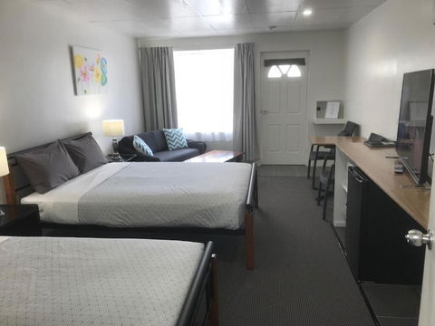 Cook's Endeavour Motor Inn - Hobart Tourism 6