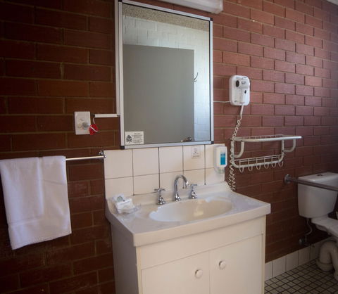 Junction Motel Wagga - Tourism TAS 5