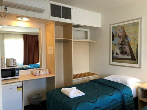 The Astor Hotel Motel - Tourism TAS 4