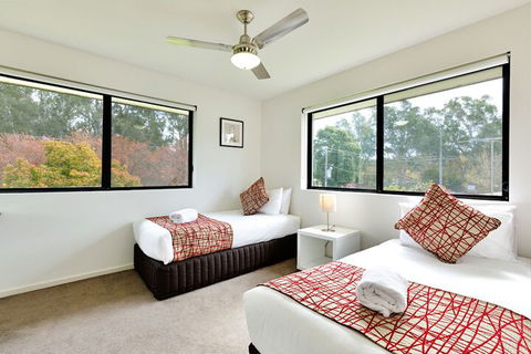 Apex Park Holiday Apartments - Tourism TAS 6