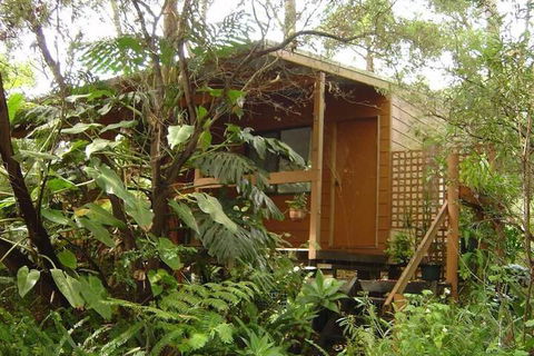 Samurai Beach Bungalows Port Stephens YHA - Hobart Tourism 1