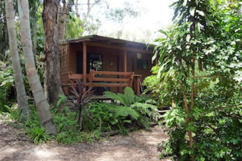 Samurai Beach Bungalows Port Stephens YHA - Hobart Tourism 0