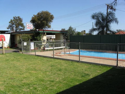 Peak Hill Golden Peak Budget Motel - Tourism TAS 3