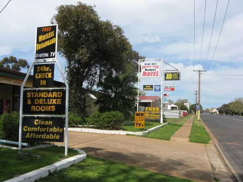 Peak Hill Golden Peak Budget Motel - Tourism TAS 2