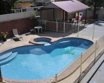 Courtyard Motor Inn - Tourism TAS 1