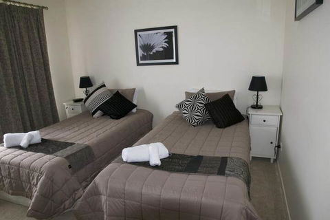 Cole House Apartments - Tourism TAS 6