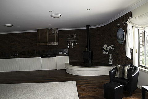 Cole House Apartments - Tourism TAS 4