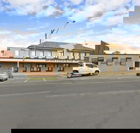 Grand Central Accommodation BB Cobden - Hobart Tourism