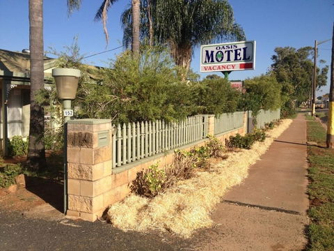 Oasis Motel Peak Hill - Tourism TAS 4