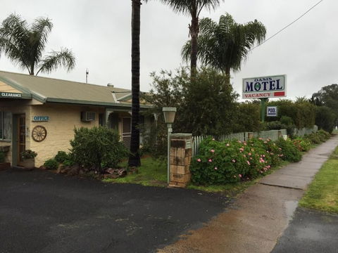Oasis Motel Peak Hill - Tourism TAS 5