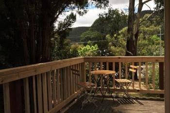 Kingsway Holiday Flats & Gariwerd House. - Tourism TAS 3