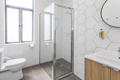 Cache Accommodation - Hobart Tourism 5
