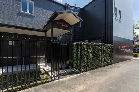 Cache Accommodation - Hobart Tourism 1