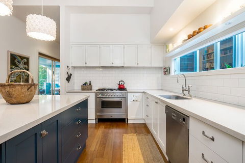 A PERFECT STAY - Kia Ora Byron - Tourism TAS 5