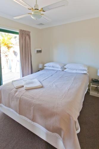 Wagga Wagga Beach Caravan Park - Tourism TAS 3