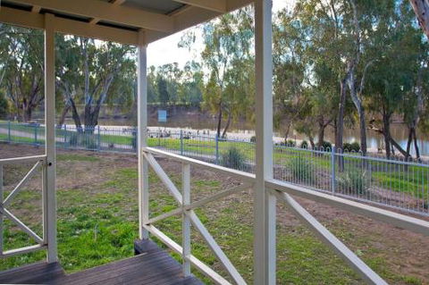 Wagga Wagga Beach Caravan Park - Tourism TAS 1
