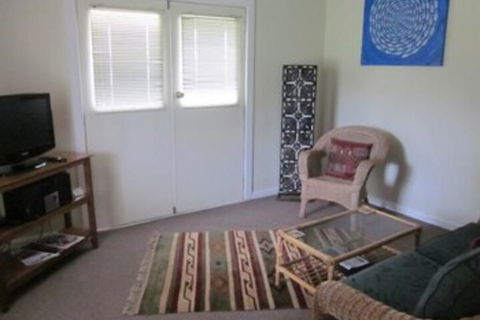 Lakes Waterfront Motel & Holiday Cottages - Tourism TAS 7