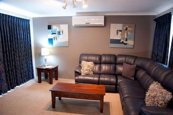 Pelican Shore Villas - Tourism TAS 3