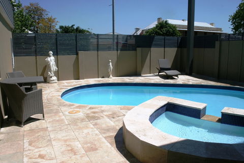 Noah's Mid City Motor Inn - Hobart Tourism 3