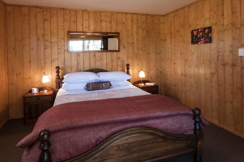 Balingup Heights Hilltop Forest Cottages - Tourism TAS 4