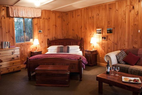 Balingup Heights Hilltop Forest Cottages - Tourism TAS 6