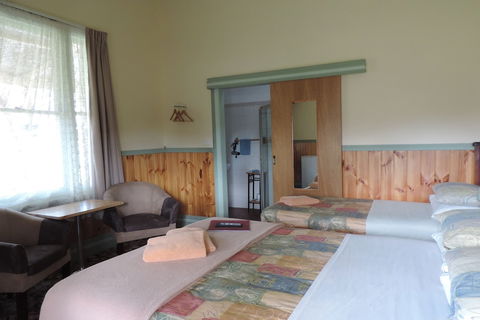 Snug As A Bug Motel - Hobart Tourism 6