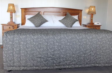 Saltbush Motor Inn - Tourism TAS 5