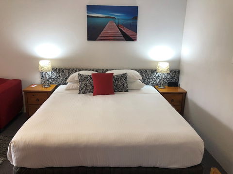 Avaleen Lodge Motor Inn - Tourism TAS 6