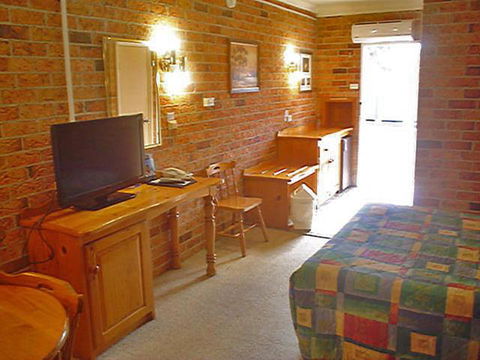 Coachmans Rest Motor Lodge - Tourism TAS 5